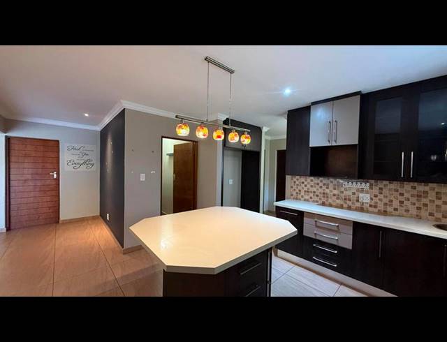 4 BEDROOM HOUSE FOR SALE IN MIDLANDS ESTATE